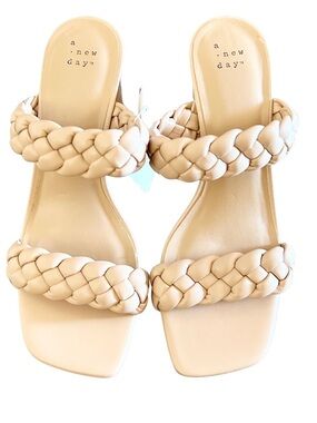 Women’s Tan Braided Strap Sandals